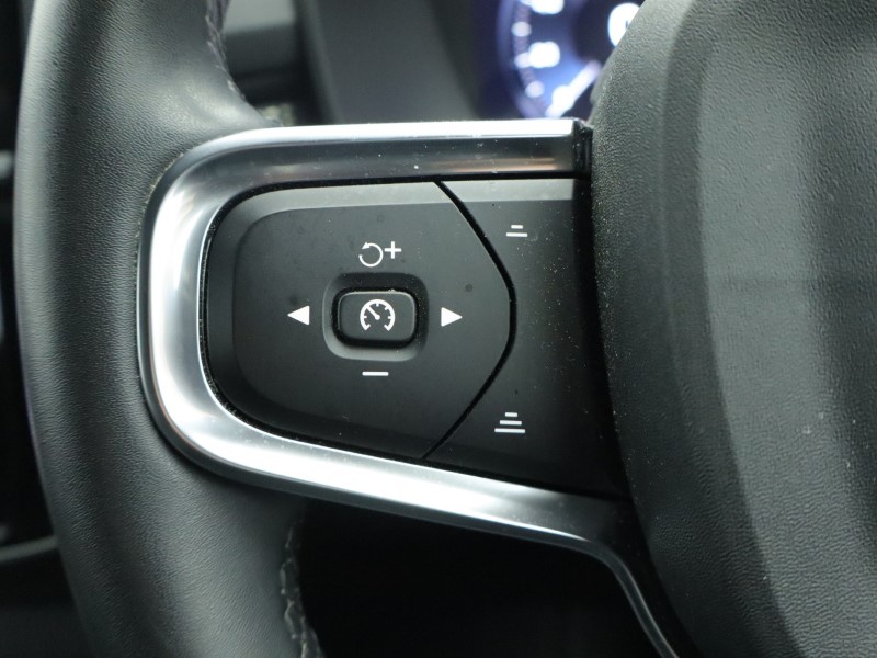 2022 (22) VOLVO XC40 1.5 T3 [163] R DESIGN 5dr Geartronic 4731745