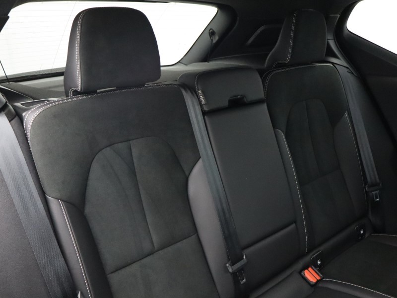 2022 (22) VOLVO XC40 1.5 T3 [163] R DESIGN 5dr Geartronic 4731740