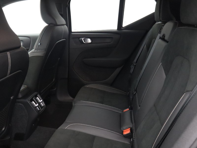 2022 (22) VOLVO XC40 1.5 T3 [163] R DESIGN 5dr Geartronic 4731724