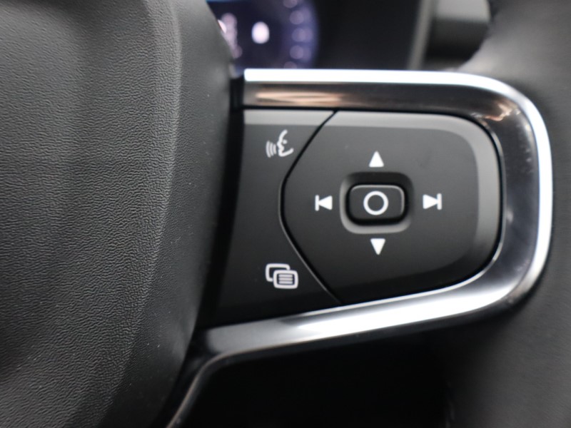 2025 (75) VOLVO XC40 2.0 B3P Core 5dr Auto 4743310