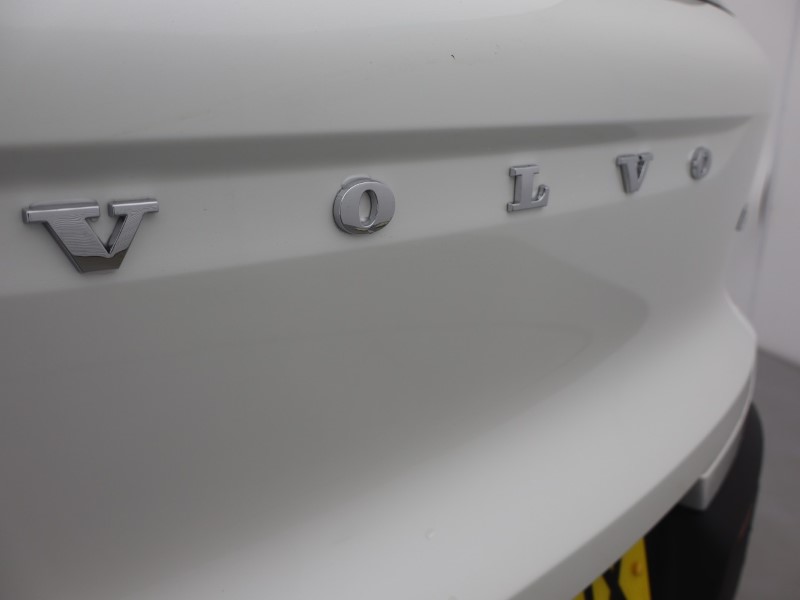 2025 (75) VOLVO XC40 2.0 B3P Core 5dr Auto 4743328