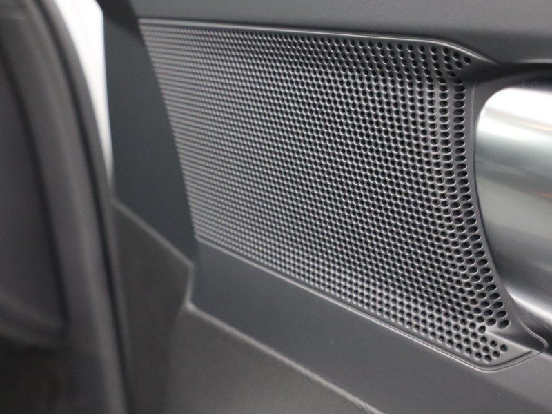 2025 (75) VOLVO XC40 2.0 B3P Core 5dr Auto 4743294