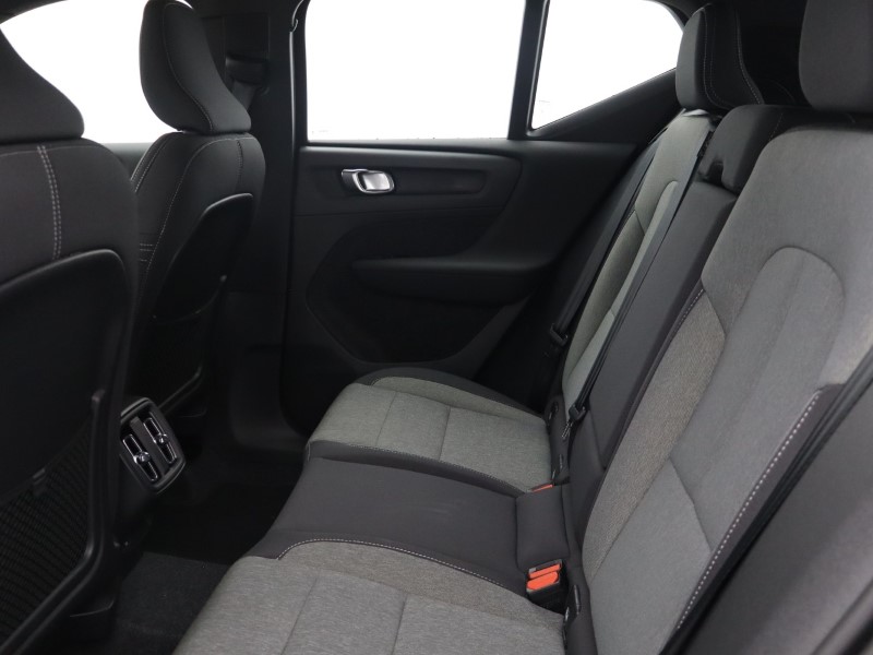 2025 (75) VOLVO XC40 2.0 B3P Core 5dr Auto 4743290