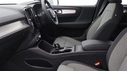 2025 (75) VOLVO XC40 2.0 B3P Core 5dr Auto 4743289