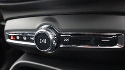 2025 (75) VOLVO XC40 2.0 B3P Plus Dark 5dr Auto 4743481