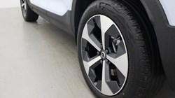 2025 (75) VOLVO XC40 2.0 B3P Plus Dark 5dr Auto 4743496