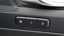 2025 (75) VOLVO XC40 2.0 B3P Plus Dark 5dr Auto 4743458