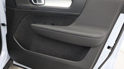 2025 (75) VOLVO XC40 2.0 B3P Plus Dark 5dr Auto 4743454