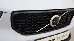 2025 (75) VOLVO XC40 2.0 B3P Plus Dark 5dr Auto 4743486