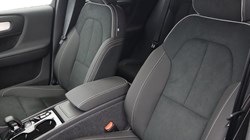 2025 (75) VOLVO XC40 2.0 B3P Plus Dark 5dr Auto 4743464