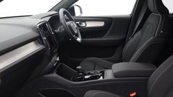 2025 (75) VOLVO XC40 2.0 B3P Plus Dark 5dr Auto 4743452