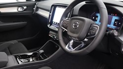 2025 (75) VOLVO XC40 2.0 B3P Plus Dark 5dr Auto 4743463