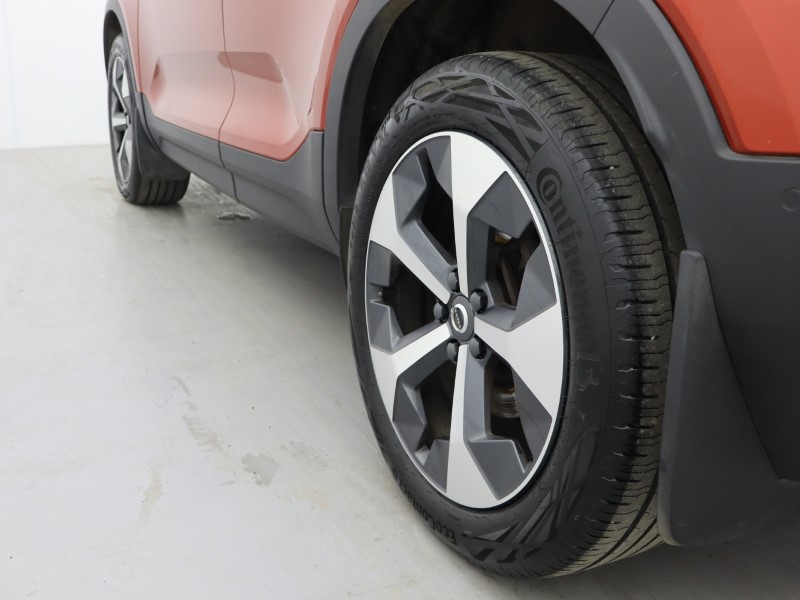 2023 (23) VOLVO XC40 2.0 B4P Ultimate Dark 5dr Auto 4757996