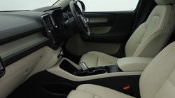 2023 (23) VOLVO XC40 2.0 B4P Ultimate Dark 5dr Auto 4757944
