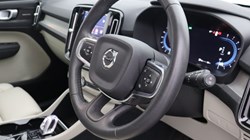 2023 (23) VOLVO XC40 2.0 B4P Ultimate Dark 5dr Auto 4757954