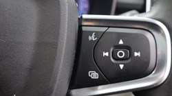 2023 (23) VOLVO XC40 2.0 B4P Ultimate Dark 5dr Auto 4757971