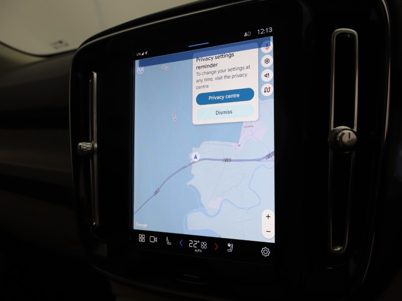 2023 (23) VOLVO XC40 2.0 B4P Ultimate Dark 5dr Auto 4757974