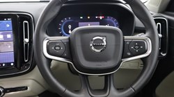 2023 (23) VOLVO XC40 2.0 B4P Ultimate Dark 5dr Auto 4757969
