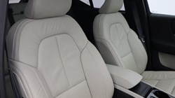 2023 (23) VOLVO XC40 2.0 B4P Ultimate Dark 5dr Auto 4757957