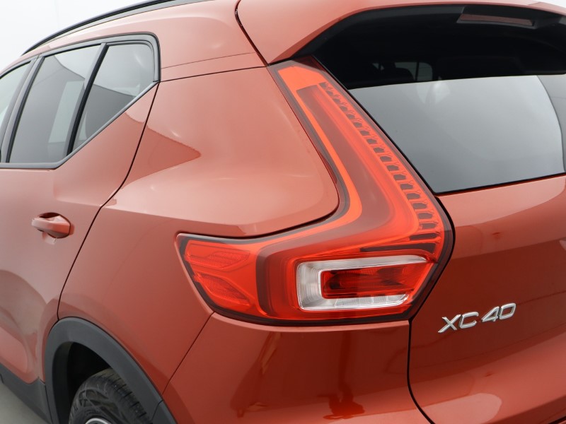 2023 (23) VOLVO XC40 2.0 B4P Ultimate Dark 5dr Auto 4757988