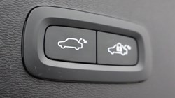 2023 (23) VOLVO XC40 2.0 B4P Ultimate Dark 5dr Auto 4757993