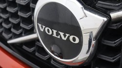 2023 (23) VOLVO XC40 2.0 B4P Ultimate Dark 5dr Auto 4757984