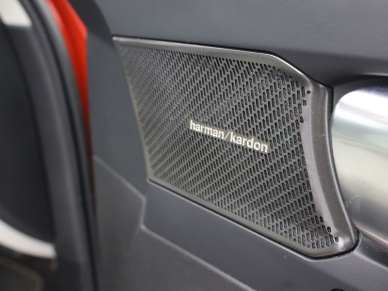 2023 (23) VOLVO XC40 2.0 B4P Ultimate Dark 5dr Auto 4757949