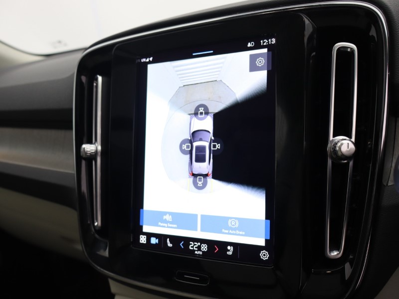 2023 (23) VOLVO XC40 2.0 B4P Ultimate Dark 5dr Auto 4757975