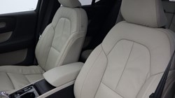 2023 (23) VOLVO XC40 2.0 B4P Ultimate Dark 5dr Auto 4757958