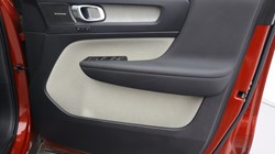 2023 (23) VOLVO XC40 2.0 B4P Ultimate Dark 5dr Auto 4757948