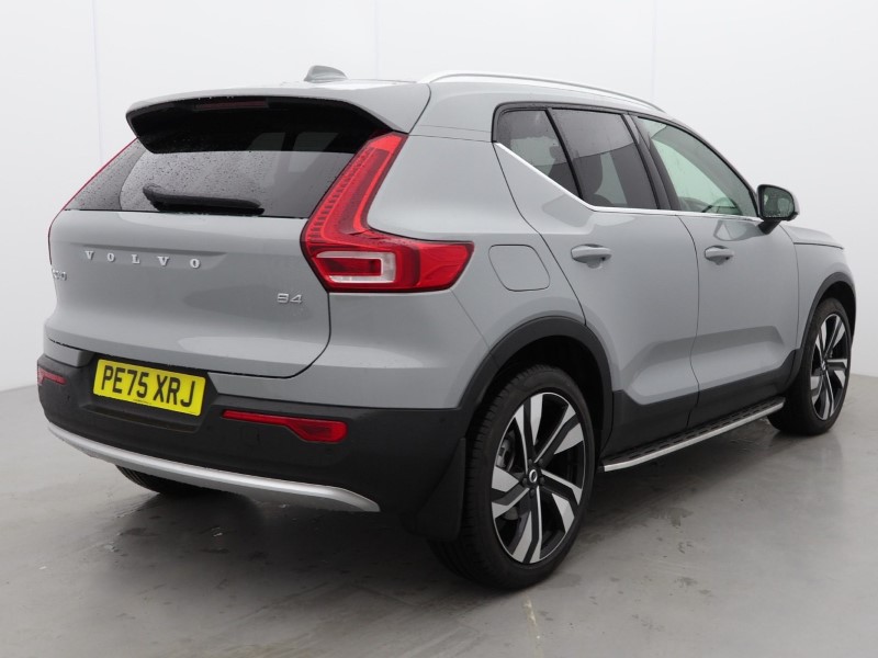 2025 (75) VOLVO XC40 2.0 B4P Ultra Bright 5dr Auto 4847756