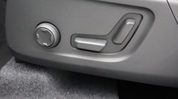 2025 (75) VOLVO XC40 2.0 B4P Ultra Bright 5dr Auto 4847784