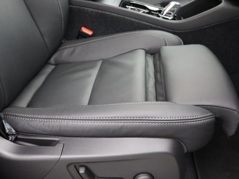 2025 (75) VOLVO XC40 2.0 B4P Ultra Bright 5dr Auto 4847779