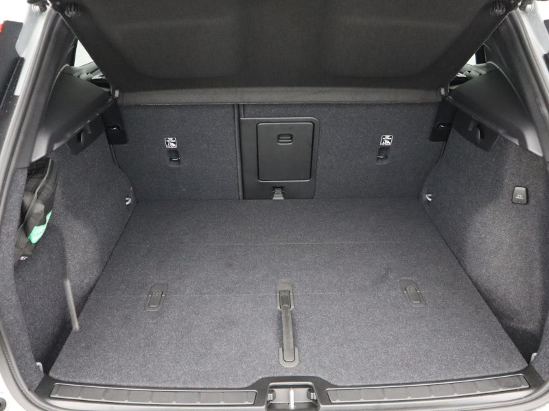 2025 (75) VOLVO XC40 2.0 B4P Ultra Bright 5dr Auto 4847787