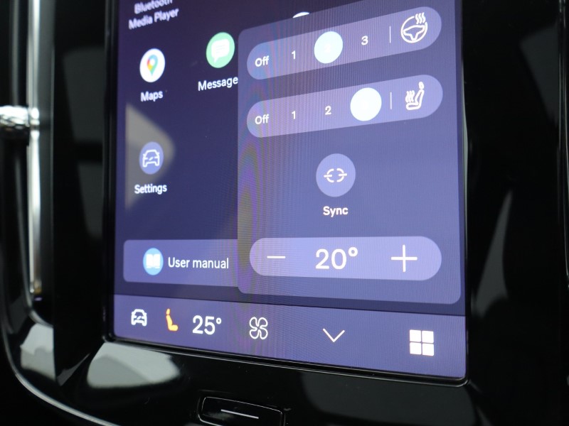 2025 (75) VOLVO XC40 2.0 B4P Ultra Bright 5dr Auto 4847805