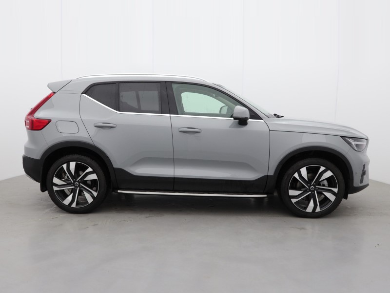 2025 (75) VOLVO XC40 2.0 B4P Ultra Bright 5dr Auto 4847754
