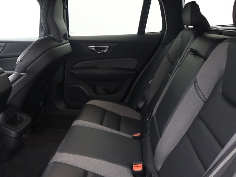 2022 (22) VOLVO V60 2.0 B4P R DESIGN 5dr Auto [7 speed] 4767552