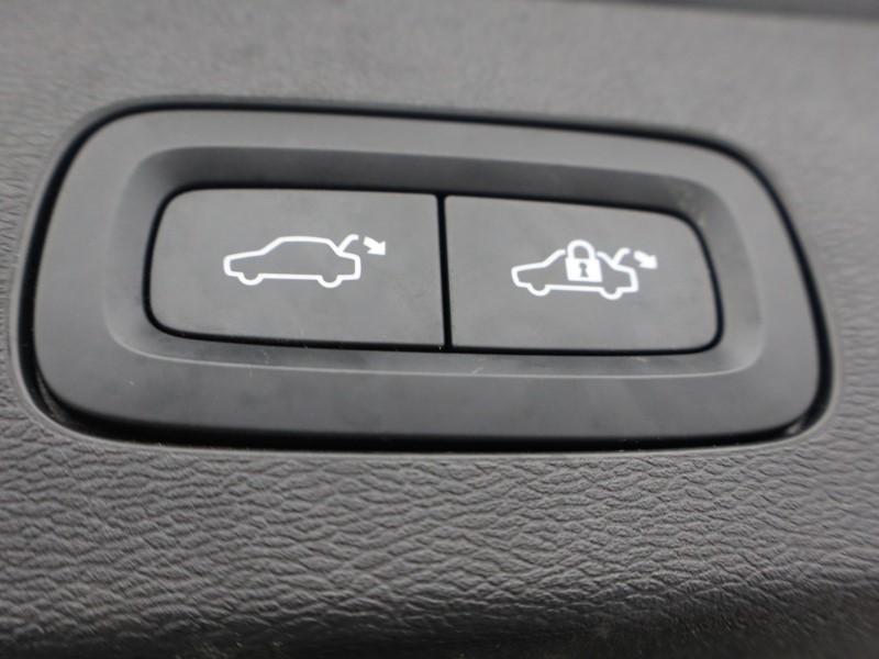 2022 (22) VOLVO V60 2.0 B4P R DESIGN 5dr Auto [7 speed] 4767592