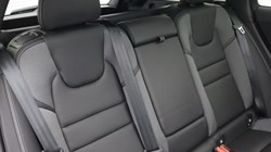 2025 (75) VOLVO V60 2.0 B4P Ultra Dark 5dr Auto *VAT QUALIFYING* 5329293