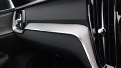 2025 (75) VOLVO V60 2.0 B4P Ultra Dark 5dr Auto *VAT QUALIFYING* 5329314