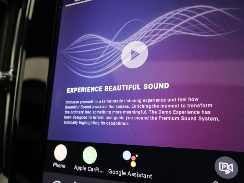 2025 (75) VOLVO V60 2.0 B4P Ultra Dark 5dr Auto *VAT QUALIFYING* 5329308