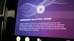 2025 (75) VOLVO V60 2.0 B4P Ultra Dark 5dr Auto *VAT QUALIFYING* 5329308