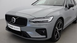 2025 (75) VOLVO V60 2.0 B4P Ultra Dark 5dr Auto *VAT QUALIFYING* 5329259