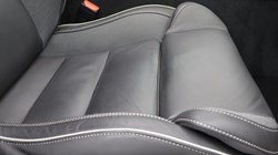 2025 (75) VOLVO V60 2.0 B4P Ultra Dark 5dr Auto *VAT QUALIFYING* 5329286