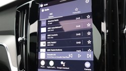 2025 (75) VOLVO V60 2.0 B4P Ultra Dark 5dr Auto *VAT QUALIFYING* 5329305