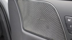 2025 (75) VOLVO V60 2.0 B4P Ultra Dark 5dr Auto *VAT QUALIFYING* 5329279