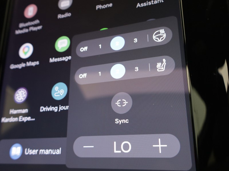 2025 (75) VOLVO V60 2.0 B4P Ultra Dark 5dr Auto *VAT QUALIFYING* 5329309