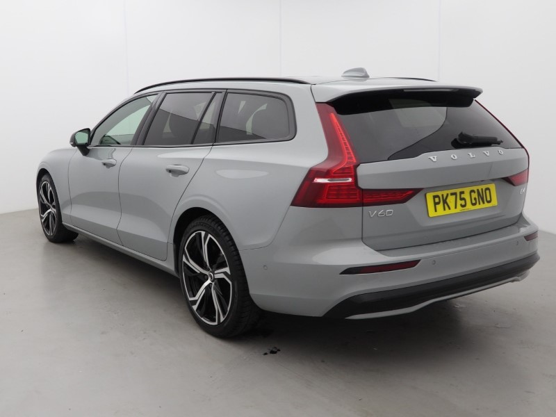 2025 (75) VOLVO V60 2.0 B4P Ultra Dark 5dr Auto *VAT QUALIFYING*