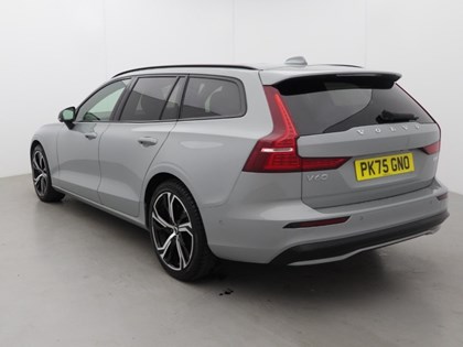 2025 (75) VOLVO V60 2.0 B4P Ultra Dark 5dr Auto *VAT QUALIFYING*