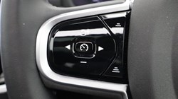 2025 (75) VOLVO V60 2.0 B4P Ultra Dark 5dr Auto *VAT QUALIFYING* 5329299